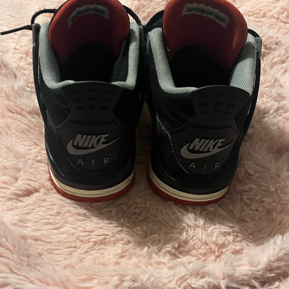 Jordan Black and Red Sneakers - Picture 4 of 9